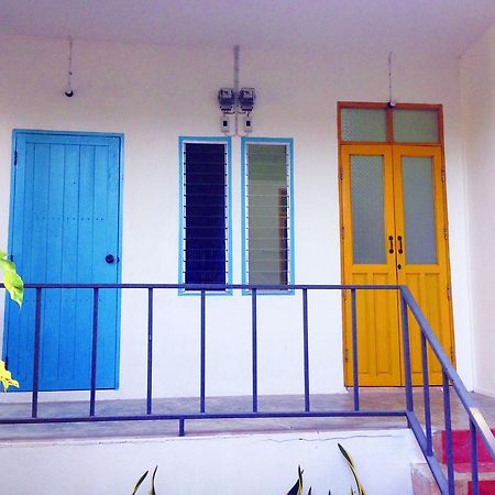 Sleepyowl Hostel Ban Bang Bao  Exterior photo
