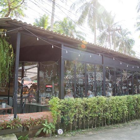Sleepyowl Hostel Ban Bang Bao  Exterior photo